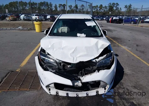 2018 Toyota Corolla L из США, поврежденный, VIN 2T1BURHE7JC042075